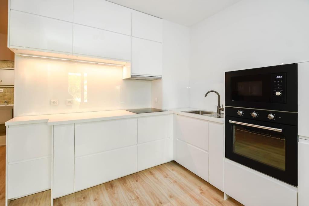 New Modern Apartment In City Center Bratislava Dış mekan fotoğraf